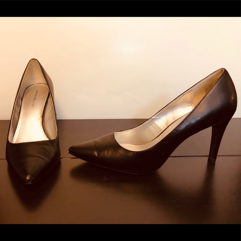 Black point toe high heels